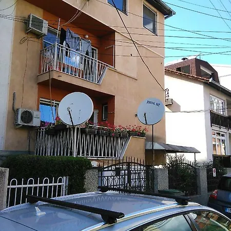 Macedon Aparthotel