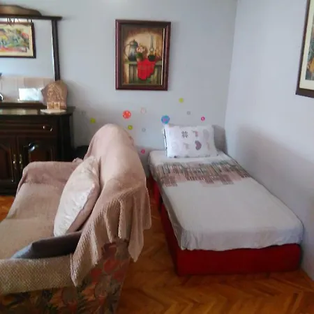 Macedon Aparthotel