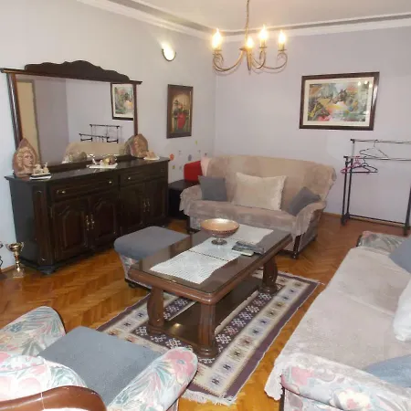 Macedon Aparthotel